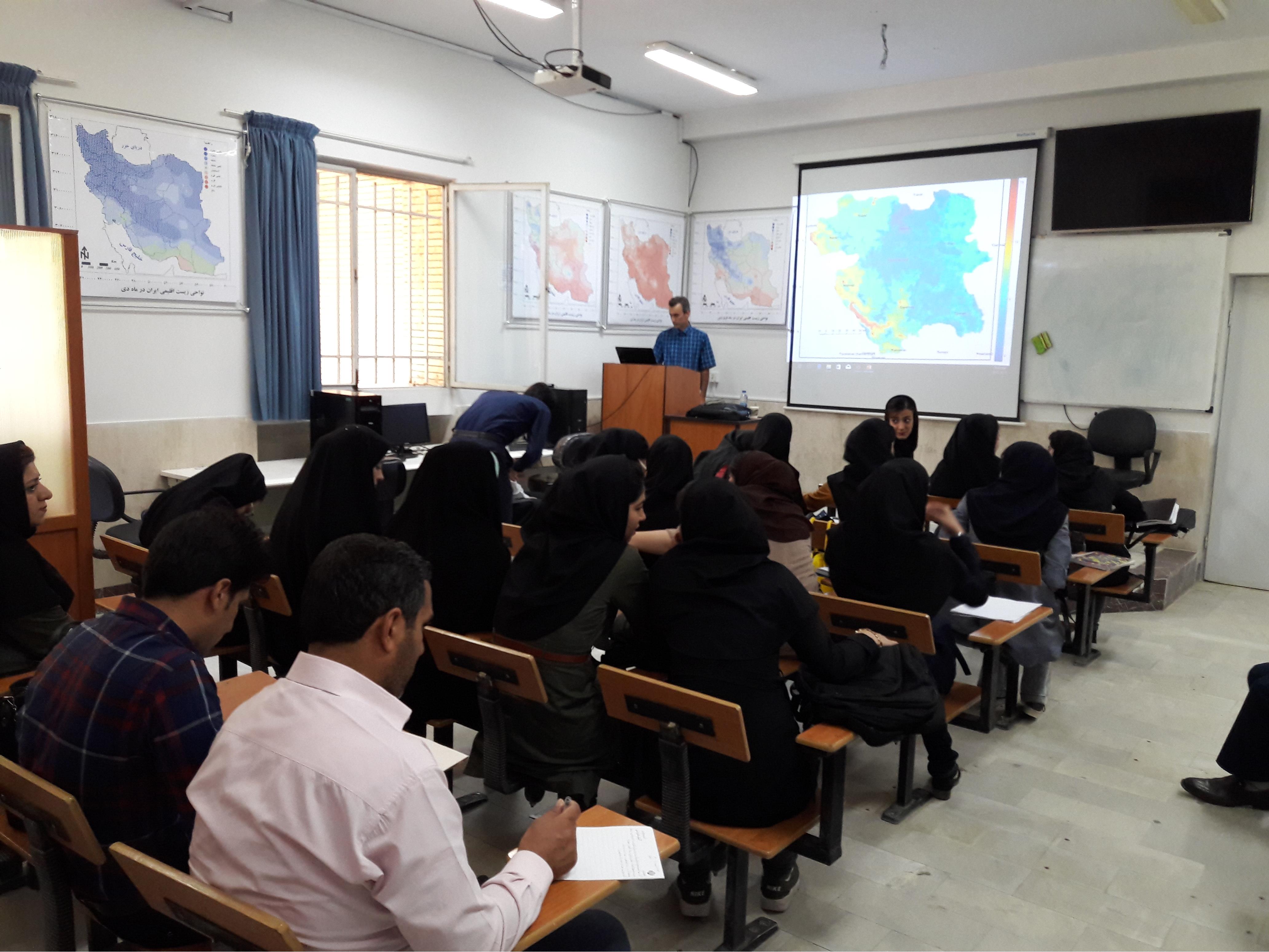 کارگاه کاربرد داده های ماهواره ای در آب و هواشناسی.