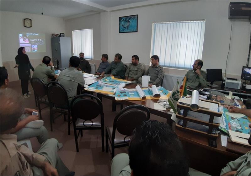 کارگاه آشنایی با خزندگان غیربومی با تاکید بر لاک پشت لاک نرم چینی در پاسگاه میانکاله استان مازندران