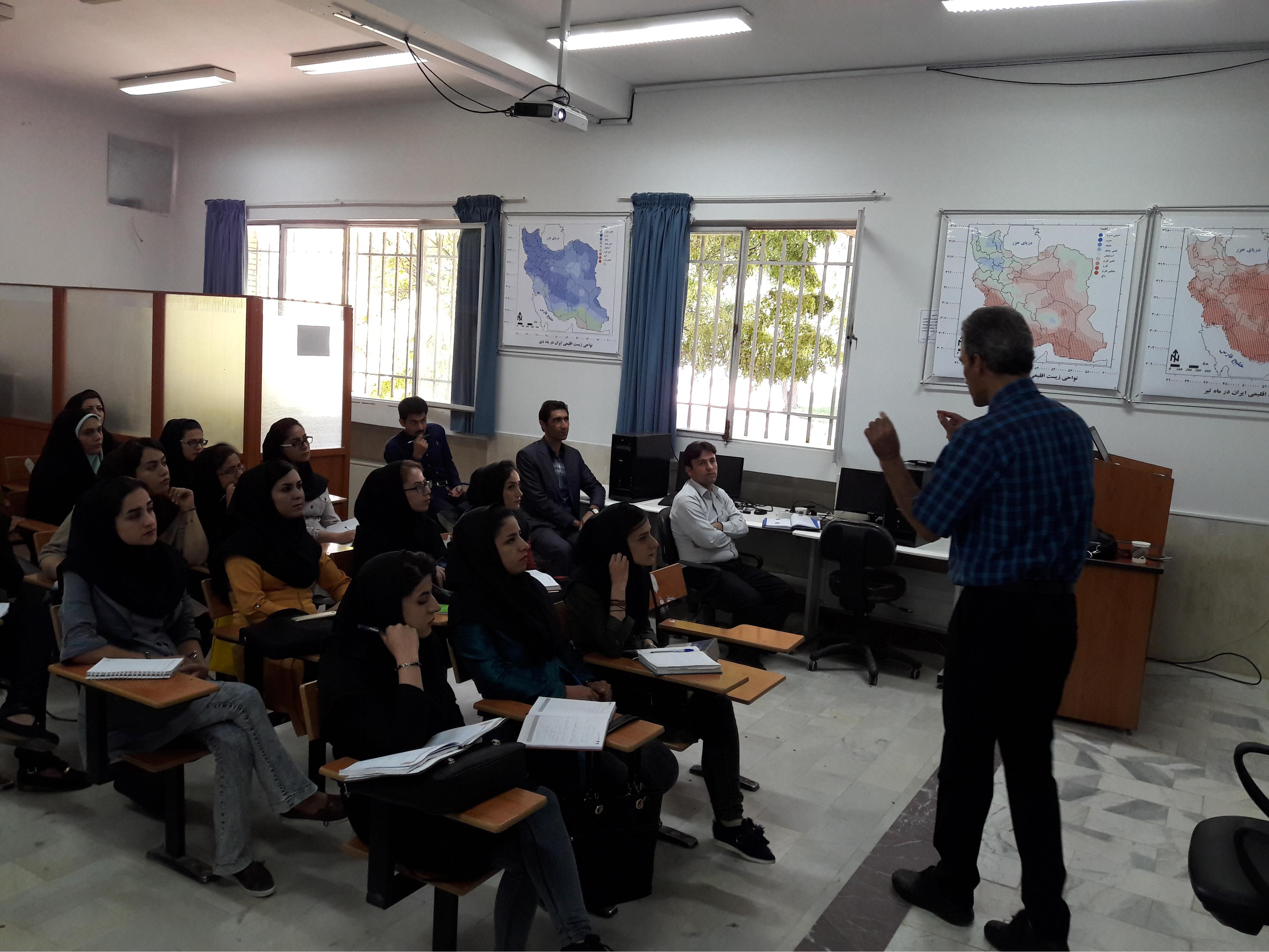 کارگاه کاربرد داده های ماهواره ای در آب و هواشناسی