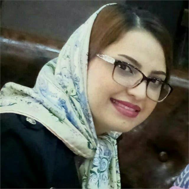 مریم اکبری