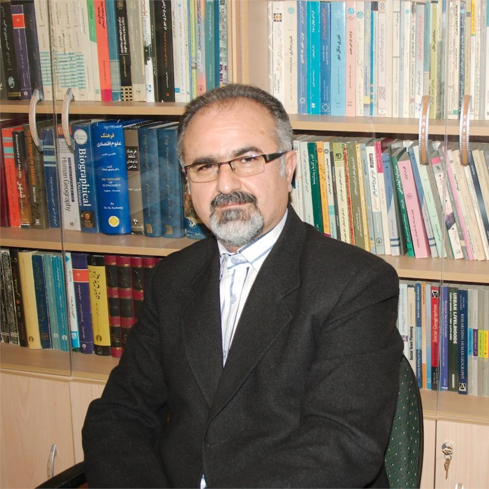 کیومرث ایراندوست