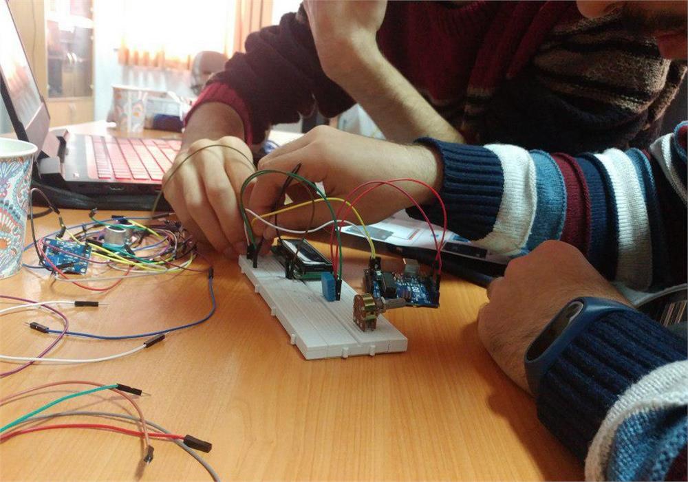 کارگاه دو روزه آموزش اینترنت اشیاء - آزمایشگاه اینترنت اشیاء دانشگاه کردستان